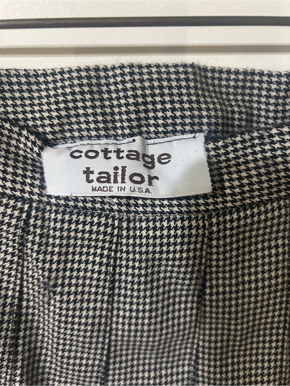 Classic Gray Pleated Midi Skirt - Picture 4 of 4